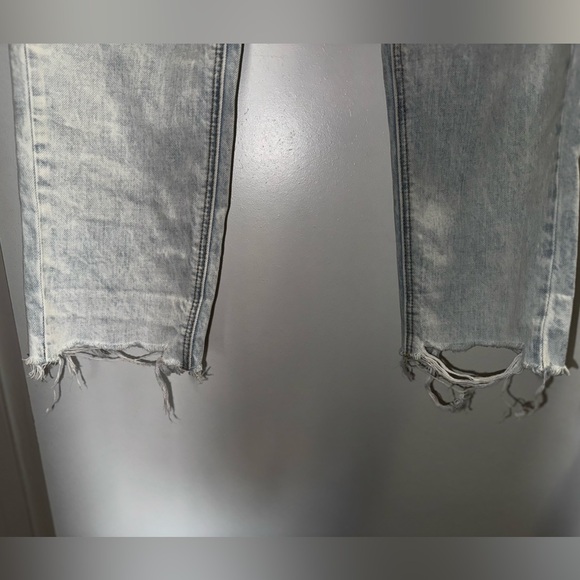 American Eagle Distressed Mom Jeans - Picture 6 of 6